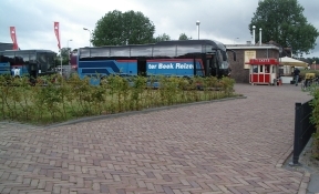 parkplatz touringcar rollstuhlbus