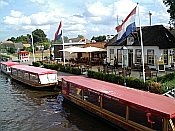 Canal touring company Boatrent Restaurant Zwaantje Giethoorn